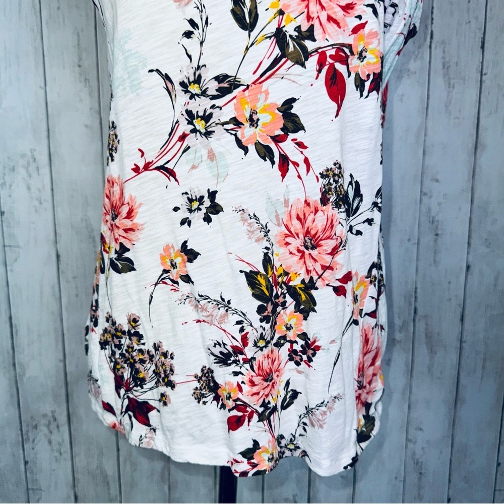 Ann Taylor LOFT Vintage | Soft Floral Ruffle Sleeve Tee (100% Cotton) - Picture 3 of 8